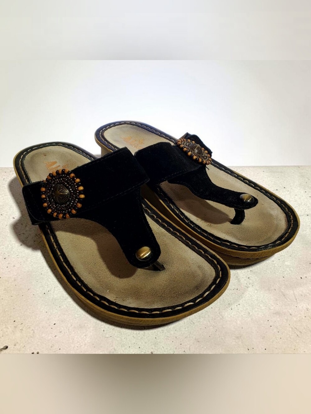 Alegria Womens Carina Folkie Sandals Suede Black size 6.5